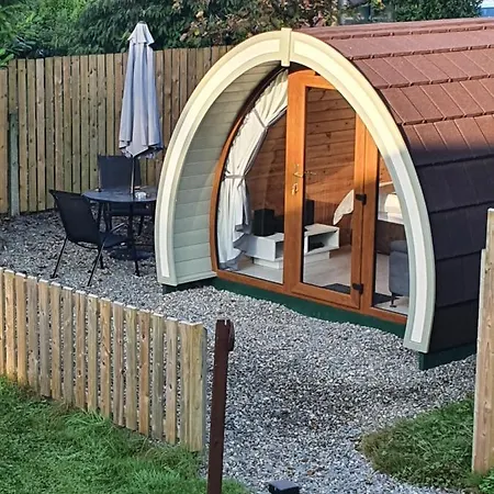 אתר קמפינג Priory Glamping Pods And Guest קיל איירן