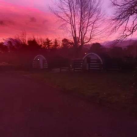 Priory Glamping Pods And Guest Campingplatz