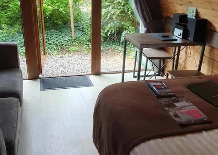 Priory Glamping Pods And Guest Кемпинг *