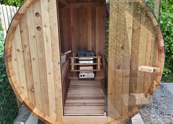 Кемпинг Priory Glamping Pods And Guest