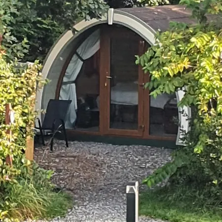 캠프장 Priory Glamping Pods And Guest *