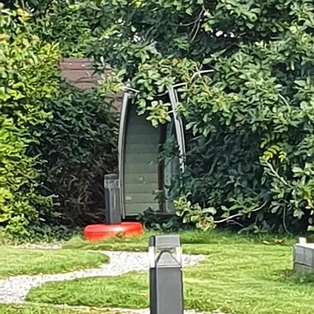 Priory Glamping Pods And Guest 킬라니