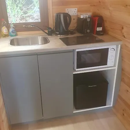 Priory Glamping Pods And Guest 킬라니