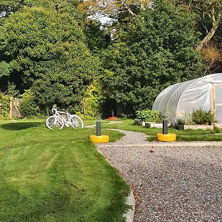 Priory Glamping Pods And Guest 킬라니