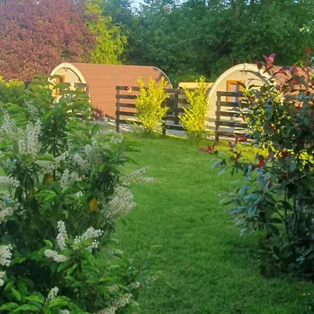 Priory Glamping Pods And Guest 캠프장 *
