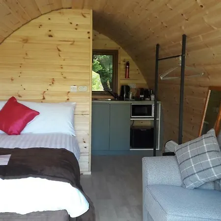 Priory Glamping Pods And Guest 킬라니