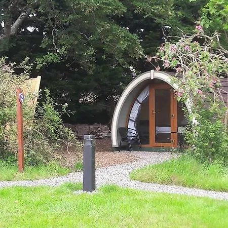 Priory Glamping Pods And Guest 캠프장 *